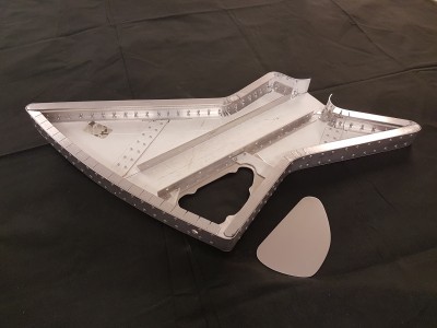 Explorer guitar in aluminium 003.jpg