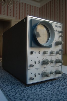 Oscilloskop (utsida).jpg